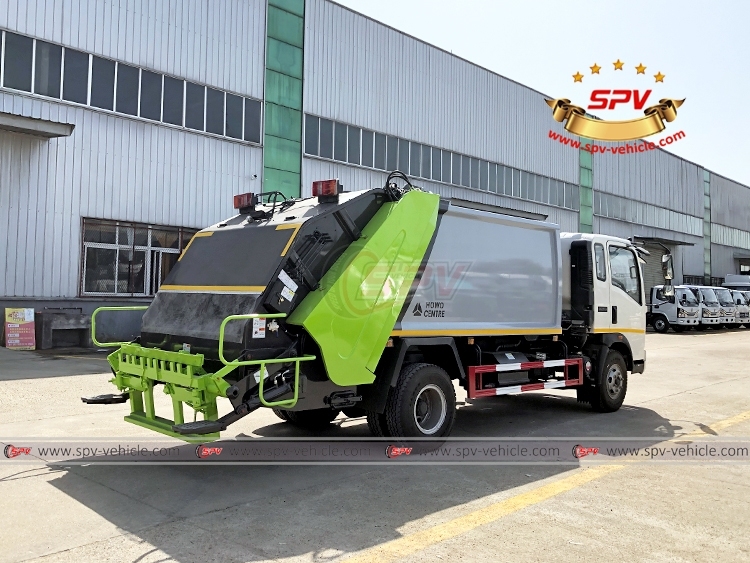 HOWO 8 CBM Solid Waste Delivery Truck