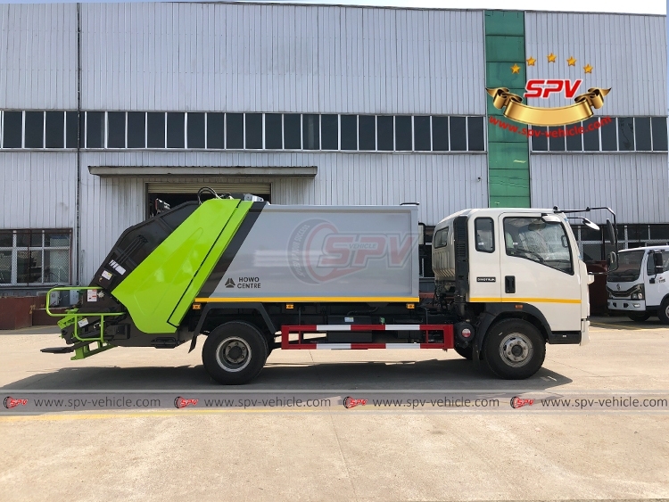 HOWO 8 CBM Solid Waste Delivery Truck
