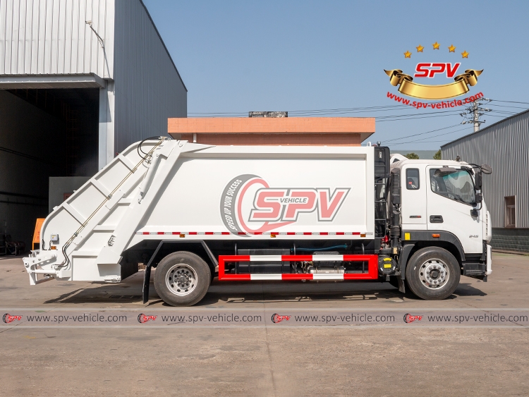 FOTON 12 CBM Junk Delivery Truck - Right