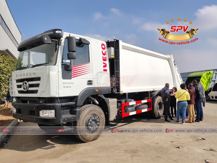 IVECO 18 CBM Rubbish Compressing Truck