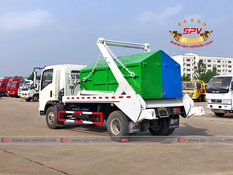 HOWO 5 CBM Skip Loader Garbage Truck