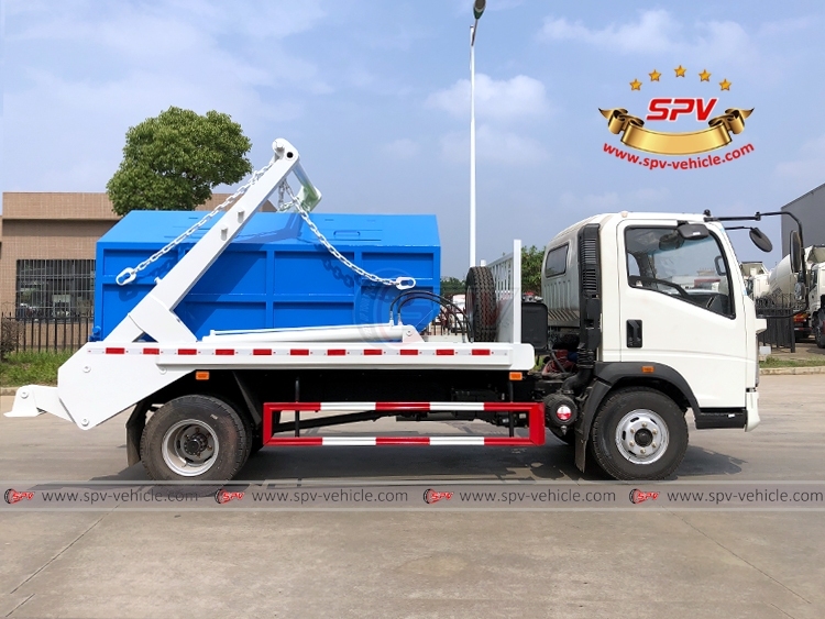 HOWO 5 CBM Skip Loader Garbage Truck