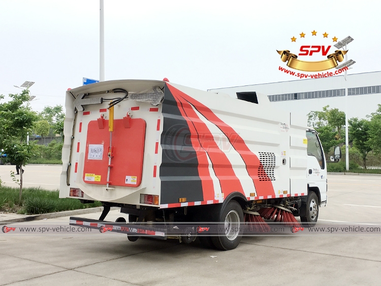 ISUZU 5.5 CBM Road Garbage Disposal Truck - Rear Right