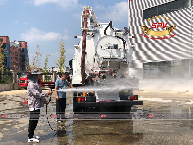 IVECO 14,000 L Combination Sewer Jetting Truck