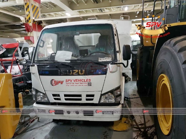 ISUZU 5.5 CBM Leaves Collection Truck