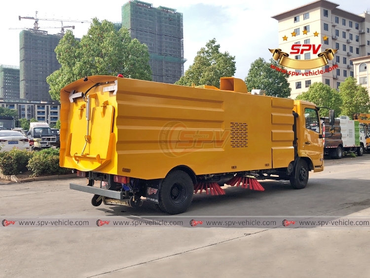 DONGFENG 8 CBM Highway Cleaning Truck