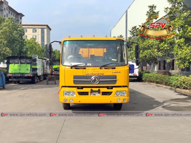 DONGFENG 8 CBM Highway Cleaning Truck