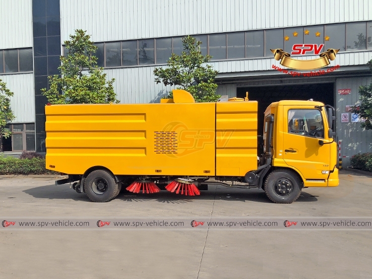 DONGFENG 8 CBM Highway Cleaning Truck