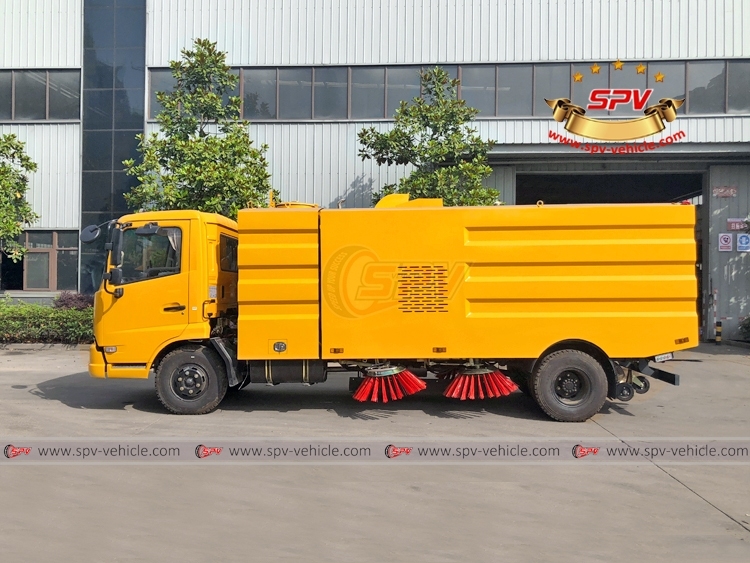 DONGFENG 8 CBM Highway Cleaning Truck