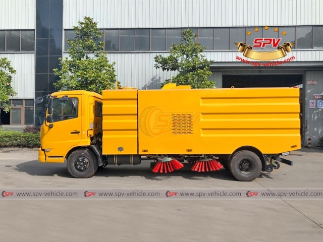 DONGFENG 8 CBM Highway Cleaning Truck