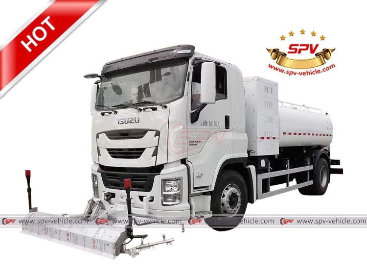 ISUZU GIGA 12,000 Street Flushing Truck