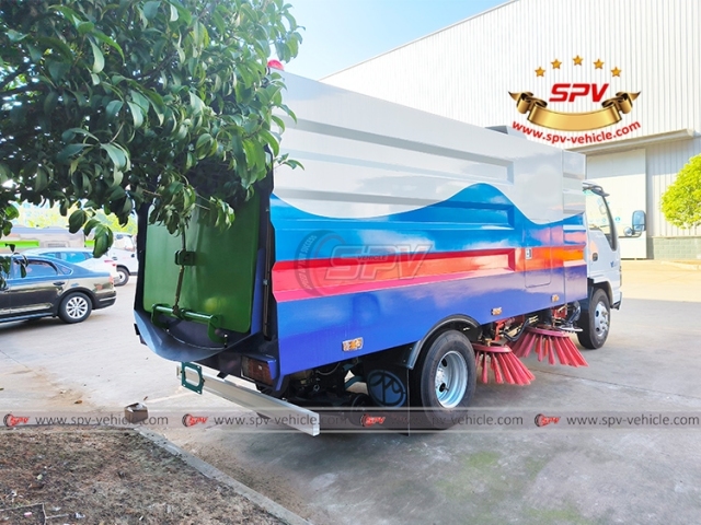 ISUZU 5.5 CBM Road Garbage Collection Truck
