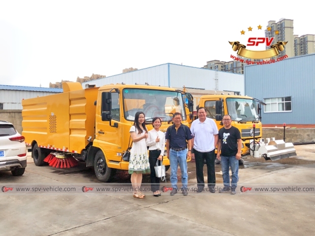 DONGFENG 6,000 Pavement Flushing Truck
