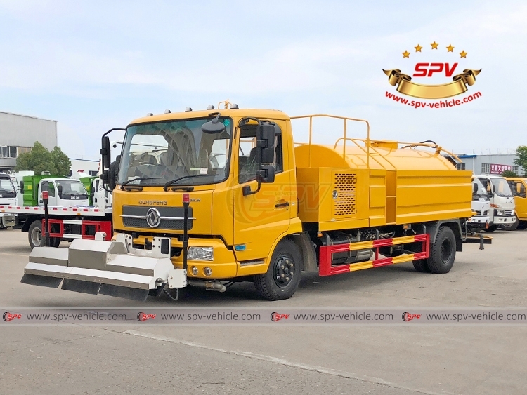 DONGFENG 6,000 Pavement Flushing Truck