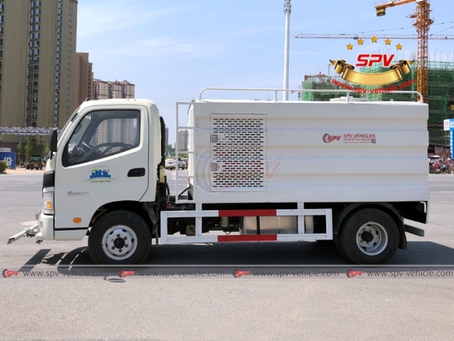 FOTON 4,000 Road Flushing Truck