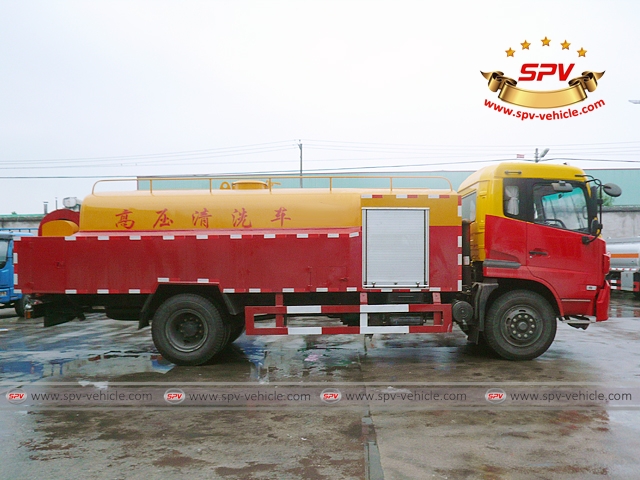 Dongfeng 8,000 Liters High-pressure Washing Truck - Left