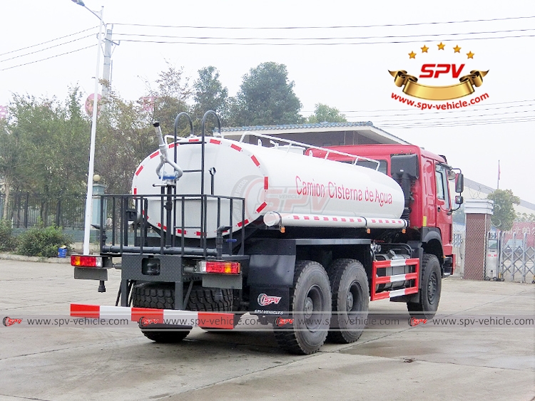 SINOTRUK 10,000 Water Mist Spray Truck - Rear Right