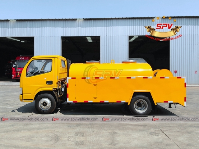 DONGFENG 3,000 Sewer Jetting Truck