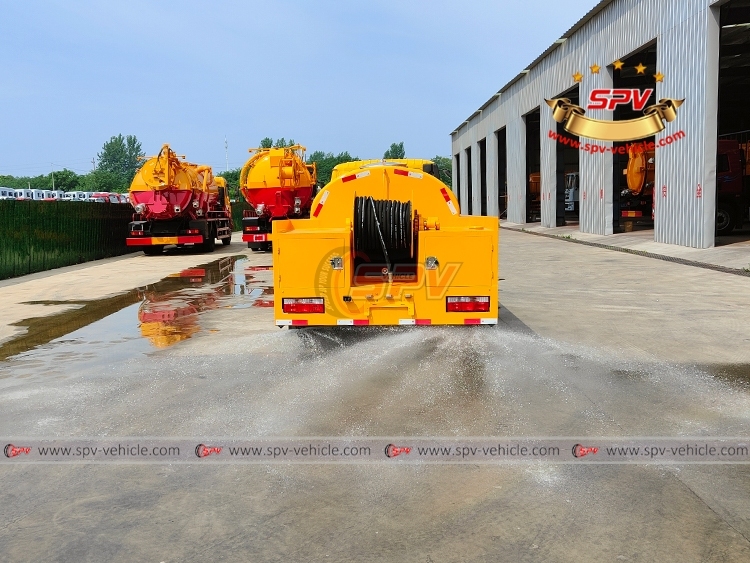 DONGFENG 3,000 Sewer Jetting Truck