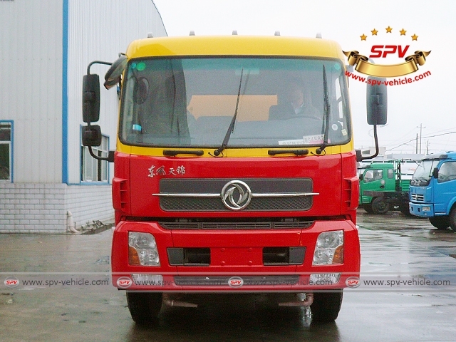 DONGFENG 8,000 Sewer Pipeline Cleaning Lorry