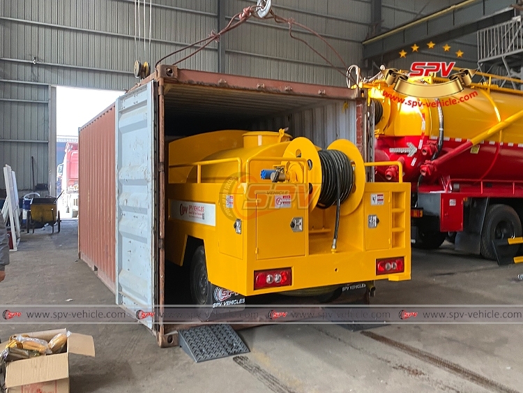 JMC 2,000 Drainage Cleaning Truck