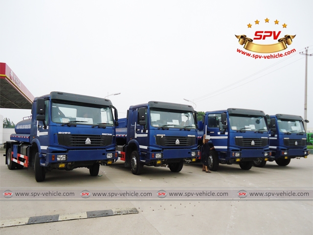 4 Units 4x4 Landscape Watering Trucks