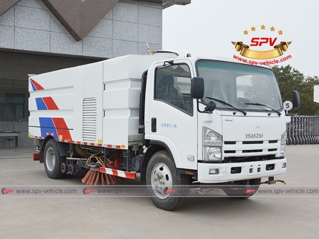 ISUZU 6 CBM Combined Road Washing and Sweeping Truck
