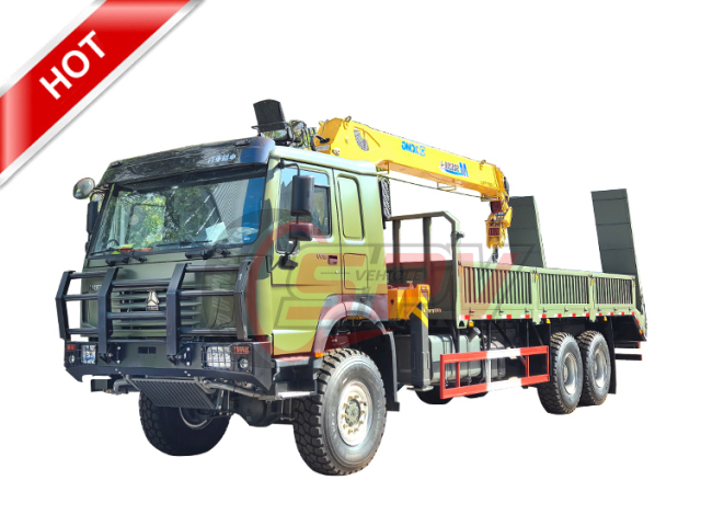 HOWO 6x6 Off-Road Cargo Truck with Crane