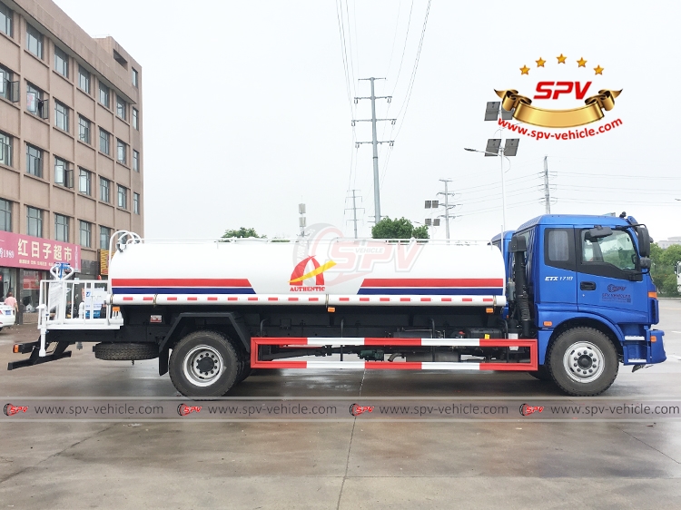 FOTON 10,000 Water Tank Lorry - Right