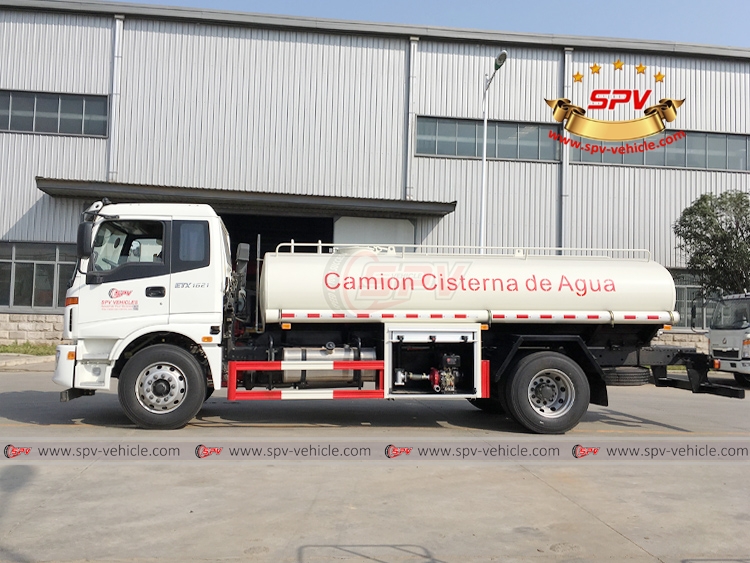 FOTON 10,000 Liters &nbsp;Fresh Water Truck - Left