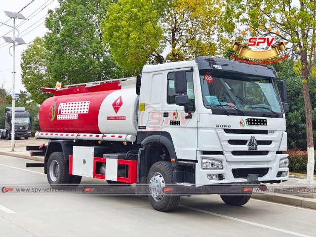 12,000 Liters Mobile Fuel Truck SINOTRUK