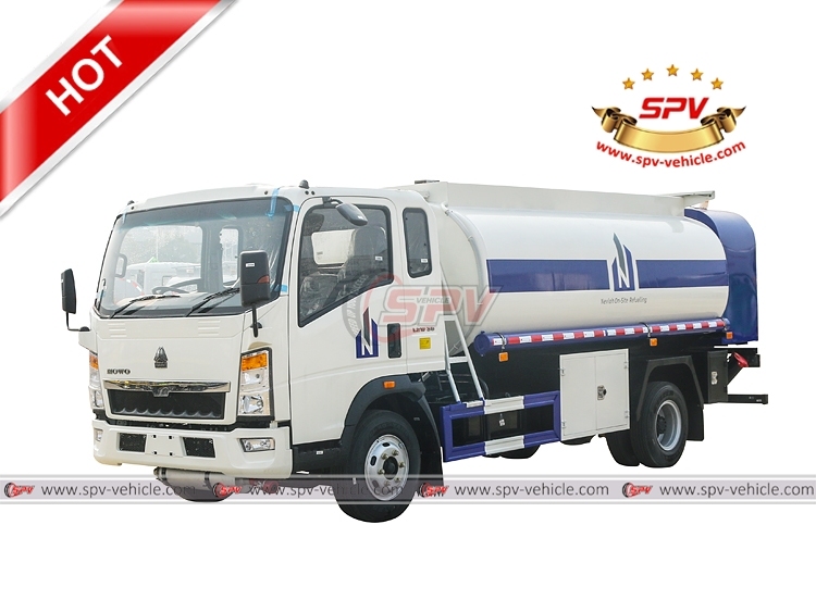 8,000 L Fuel Pump Truck SINOTRUK RHD