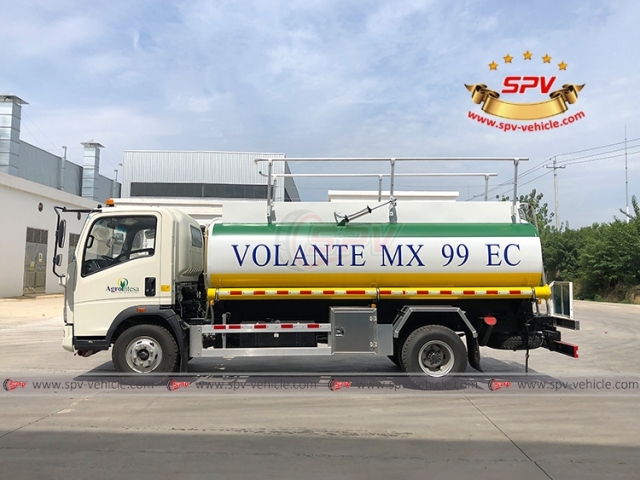 8,000 L Fuel Carrier Truck SINOTRUK