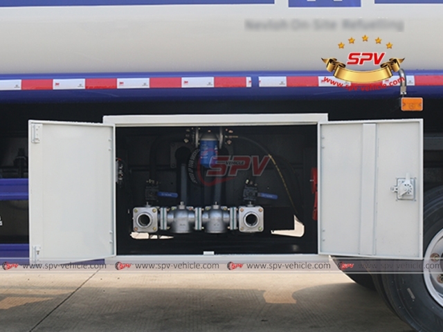 8,000 L Fuel Pump Truck SINOTRUK RHD