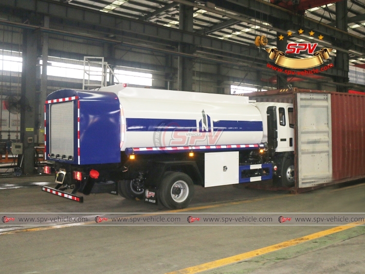 8,000 L Fuel Pump Truck SINOTRUK RHD