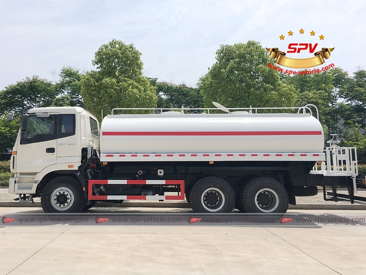 FOTON 20,000 Litres Water Sprinkler Truck &nbsp;- Left