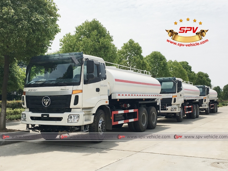 To Uganda - 3 Units of Watering Truck FOTON - Front Left