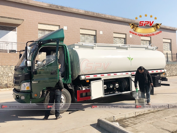 FOTON 8,000 Liters Petrol Transport Truck