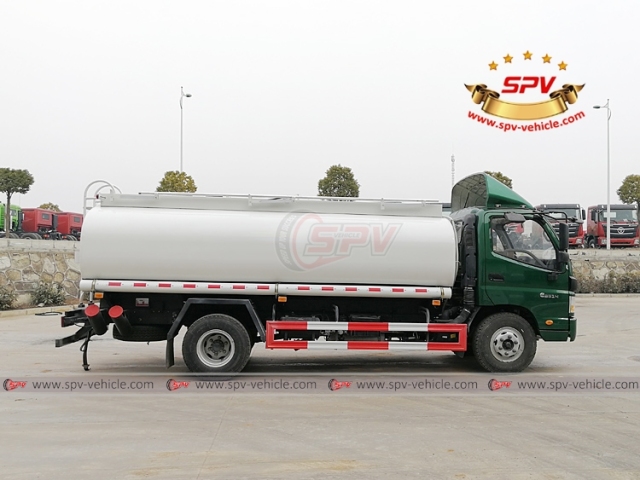 FOTON 8,000 Liters Petrol Transport Truck
