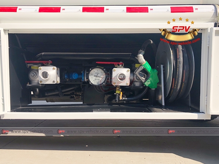 FOTON 8,000 Liters Petrol Transport Truck