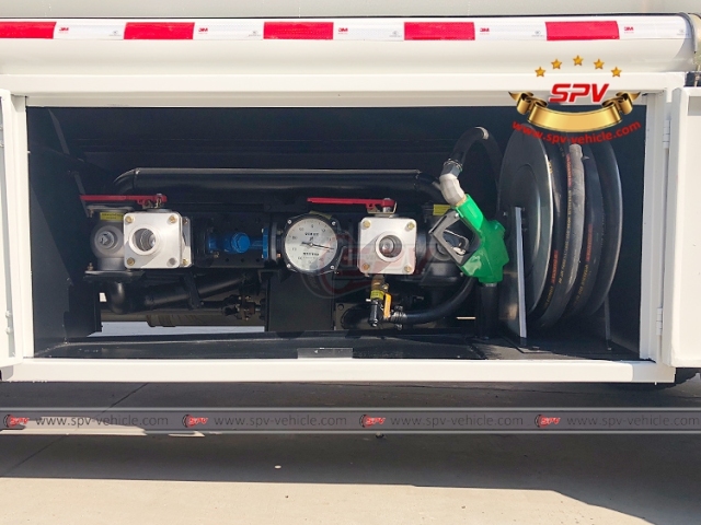 FOTON 8,000 Liters Petrol Transport Truck