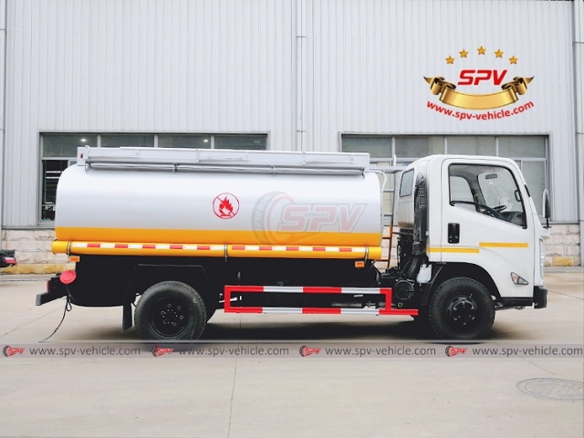 JMC RHD 5,000L Crude Oil Truck