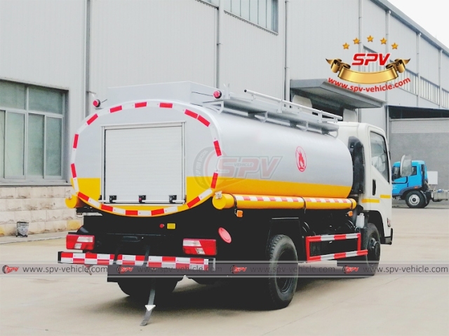 JMC RHD 5,000L Crude Oil Truck