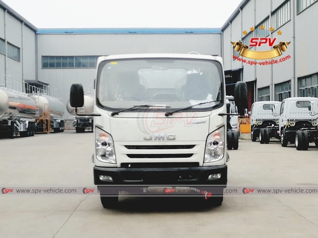 JMC RHD 5,000L Crude Oil Truck