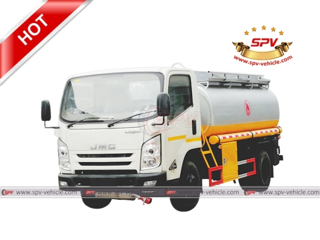 JMC RHD 5,000L Crude Oil Truck