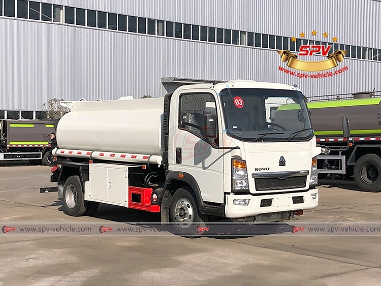 HOWO 5,000 Liters Petroleum Distribution Truck