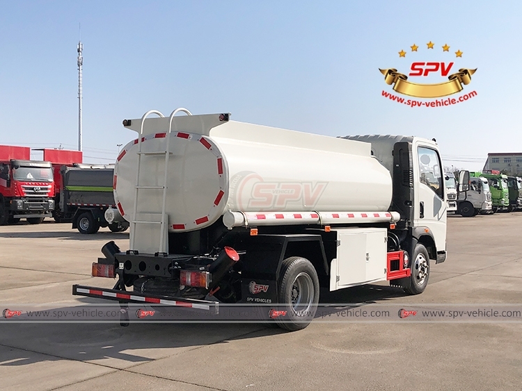 HOWO 5,000 Liters Petroleum Distribution Truck