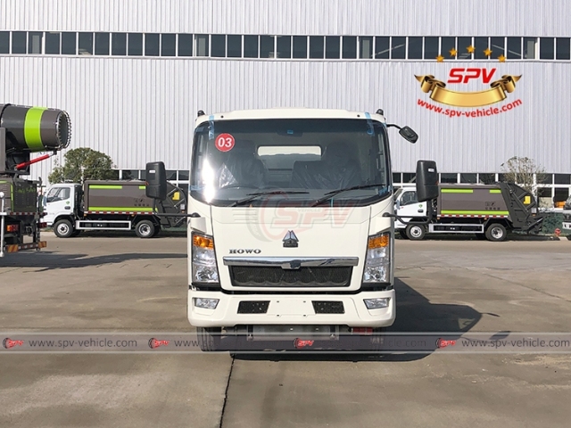 HOWO 5,000 Liters Petroleum Distribution Truck