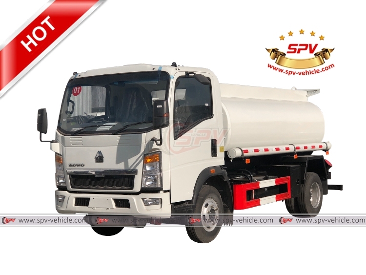 HOWO 5,000 Liters Petroleum Distribution Truck