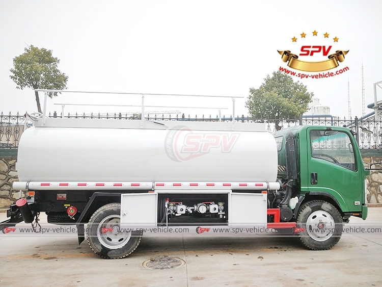 ISUZU 10,000 Liters Refueler Truck
